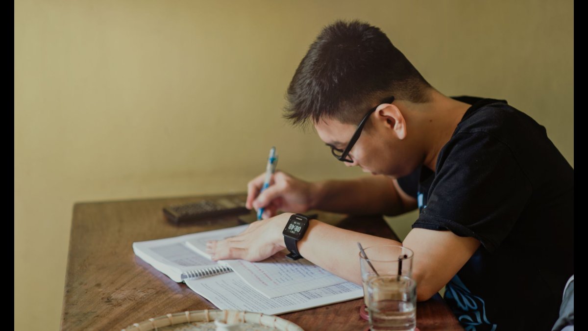 Tại sao học ngữ pháp mãi vẫn không nói được tiếng Anh?