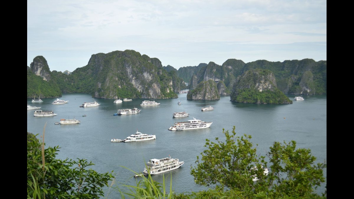 Hạ Long Bay: A Wonder of Vietnam
